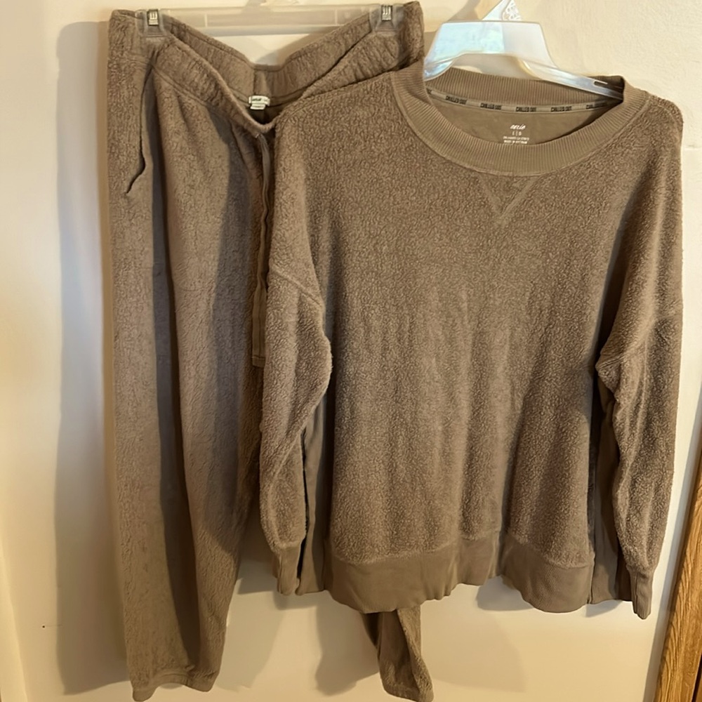Aerie sweater set
